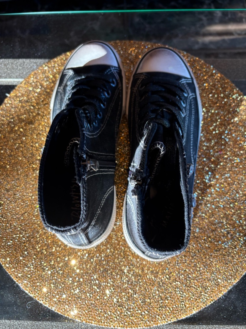 Blowfish Malibu NWT Black Canvas High-Top Sneakers/embellished stones. Size 7 - Picture 5 of 9